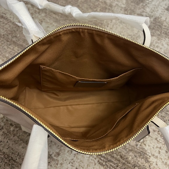 Coach XGrain Zip Tote - Picture 7 of 7